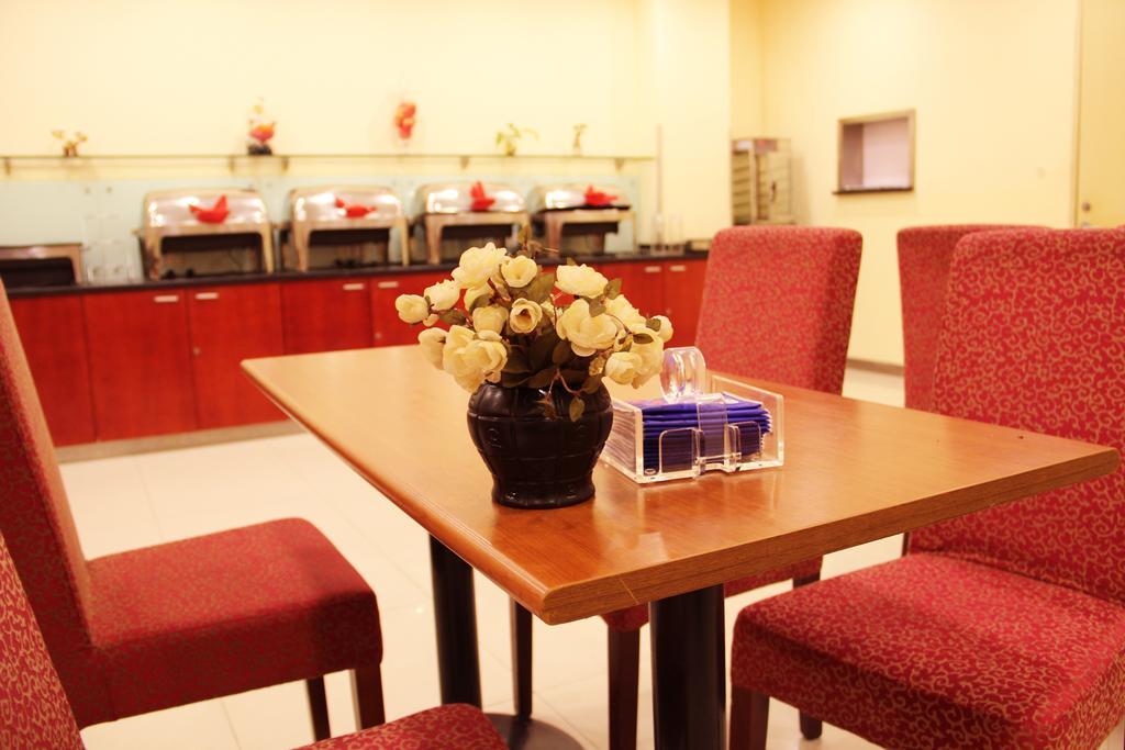 Hanting Hotel Hefei Railway Station Esterno foto